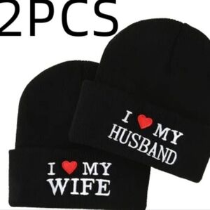 Black 'I ♥ My Wife / I ♥ My Husband' Knit Beanie Set NWOT